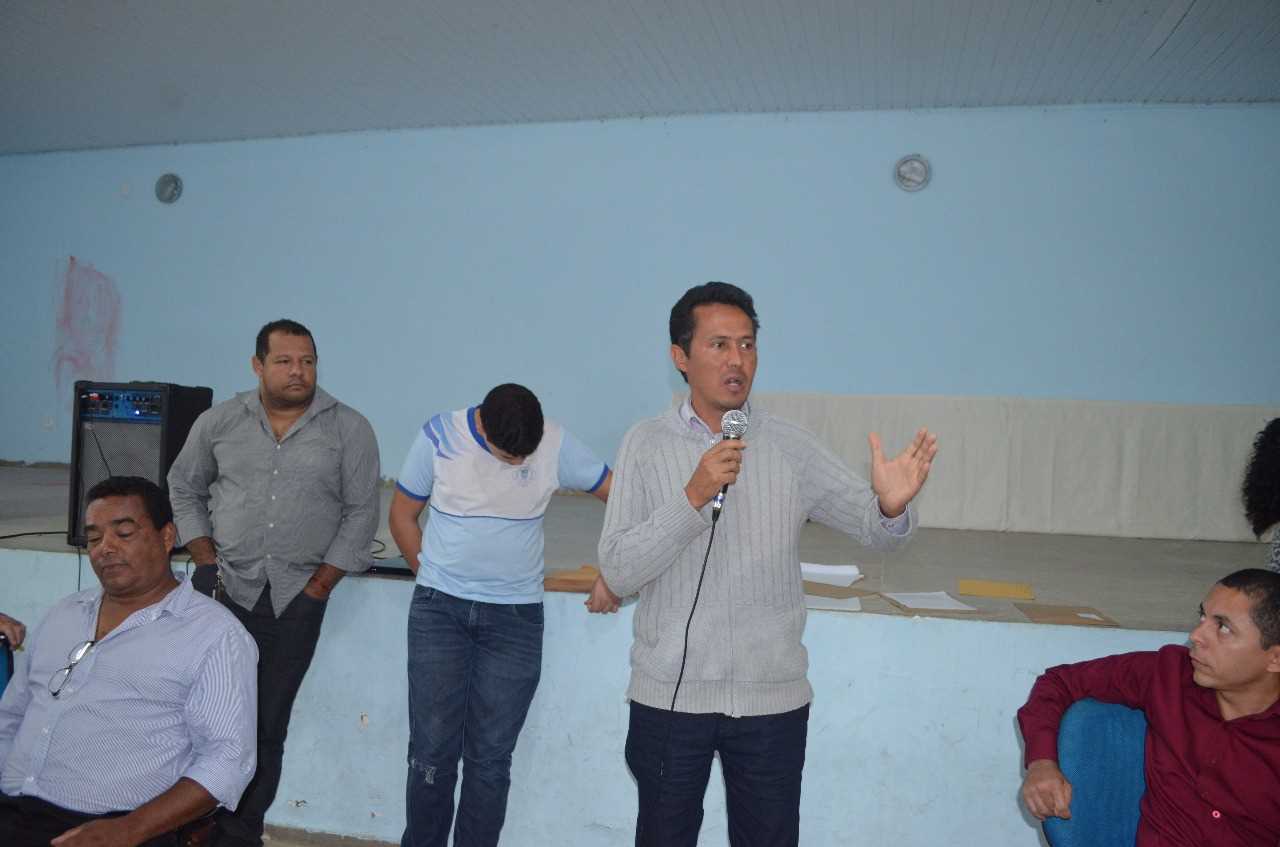 Prefeito Oziel participa de bate papo com alunos do CMC
